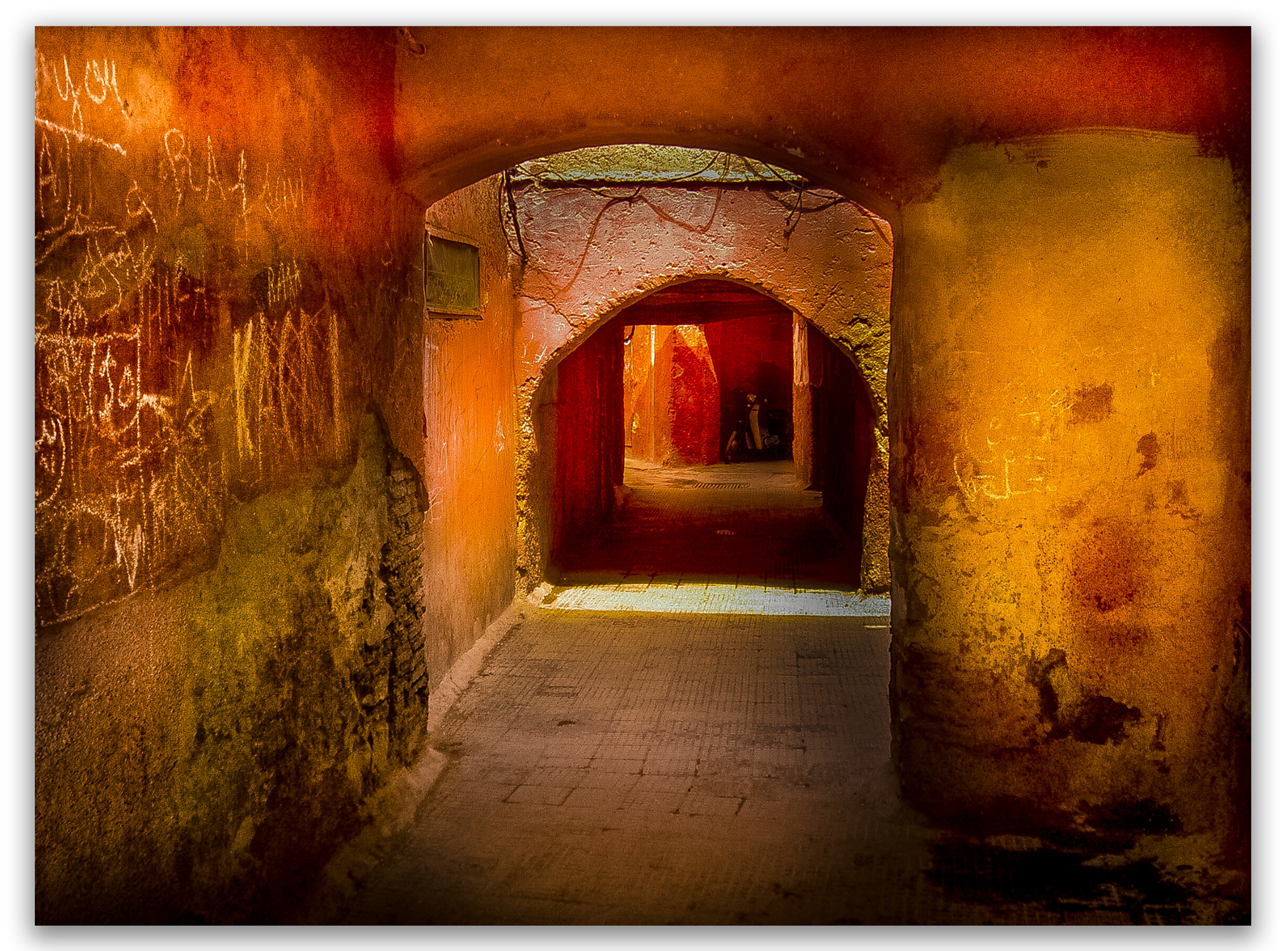 Aux détours des ruelles de la Médina 